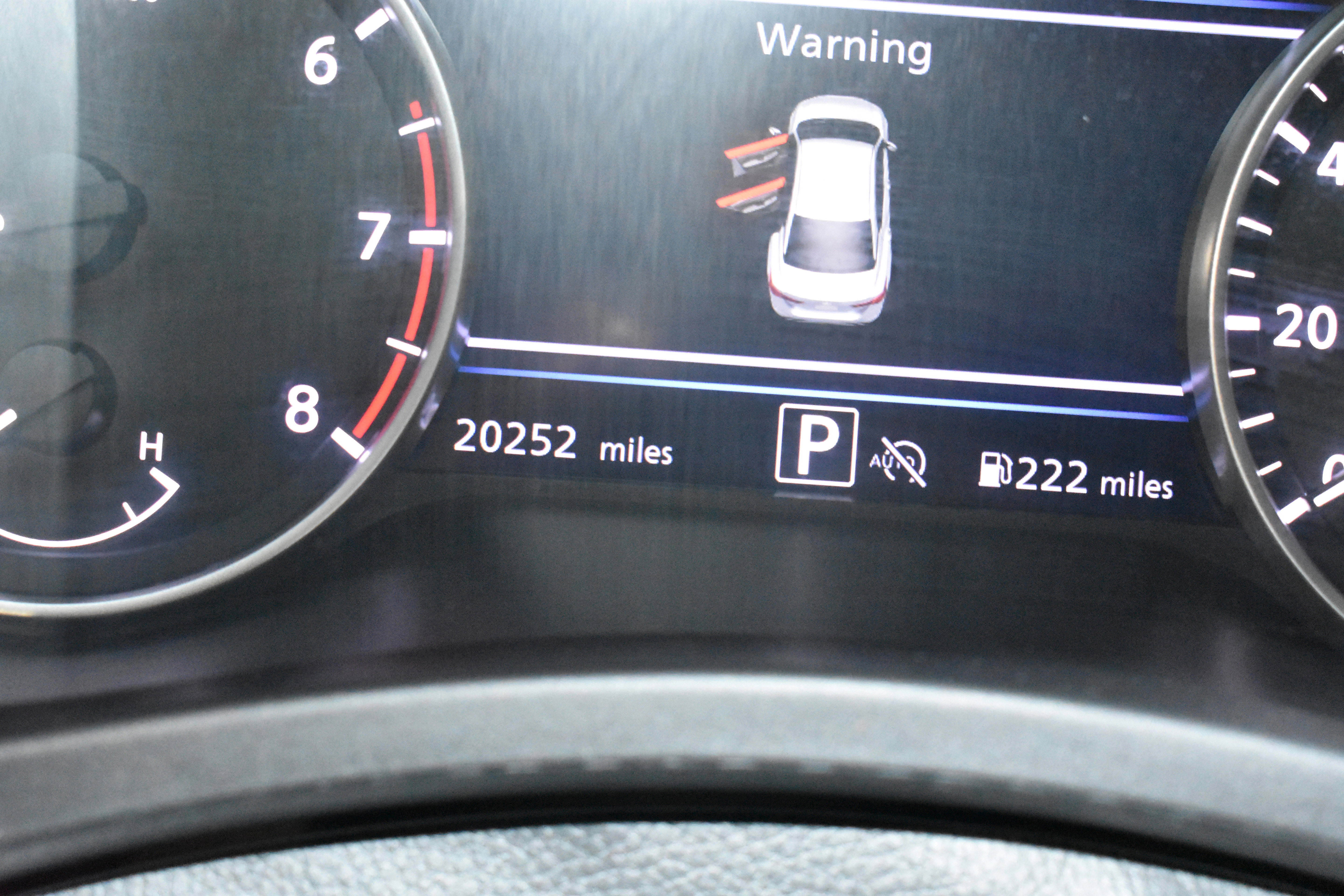 Used 2025 Nissan Sentra SV FWD image 31