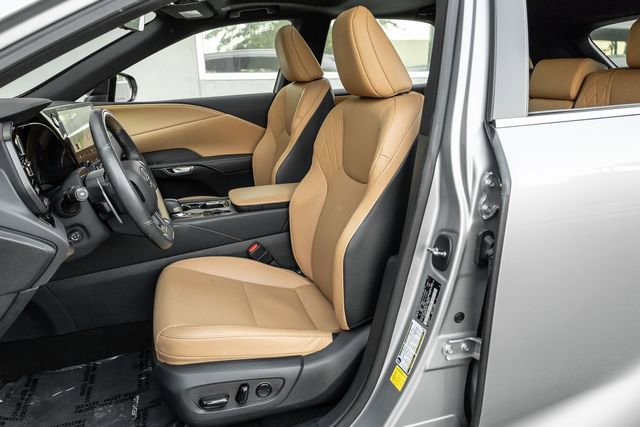 Used 2023 Lexus RX 350h image 11