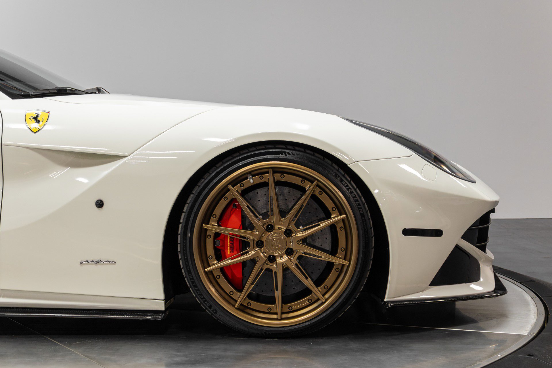 Used 2014 Ferrari F12 Berlinetta image 18