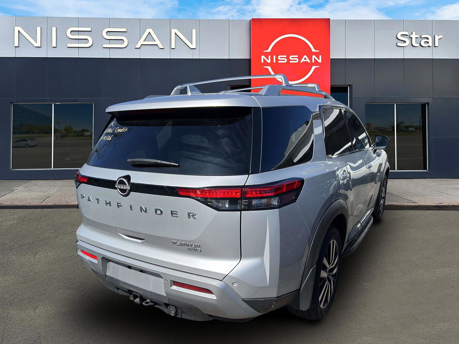Used 2023 Nissan Pathfinder Platinum w/ Lighting Package (N93) AWD/4WD image 6