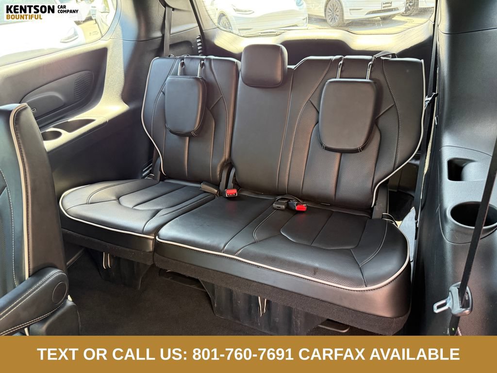 Used 2026 Chrysler Pacifica Limited FWD image 35