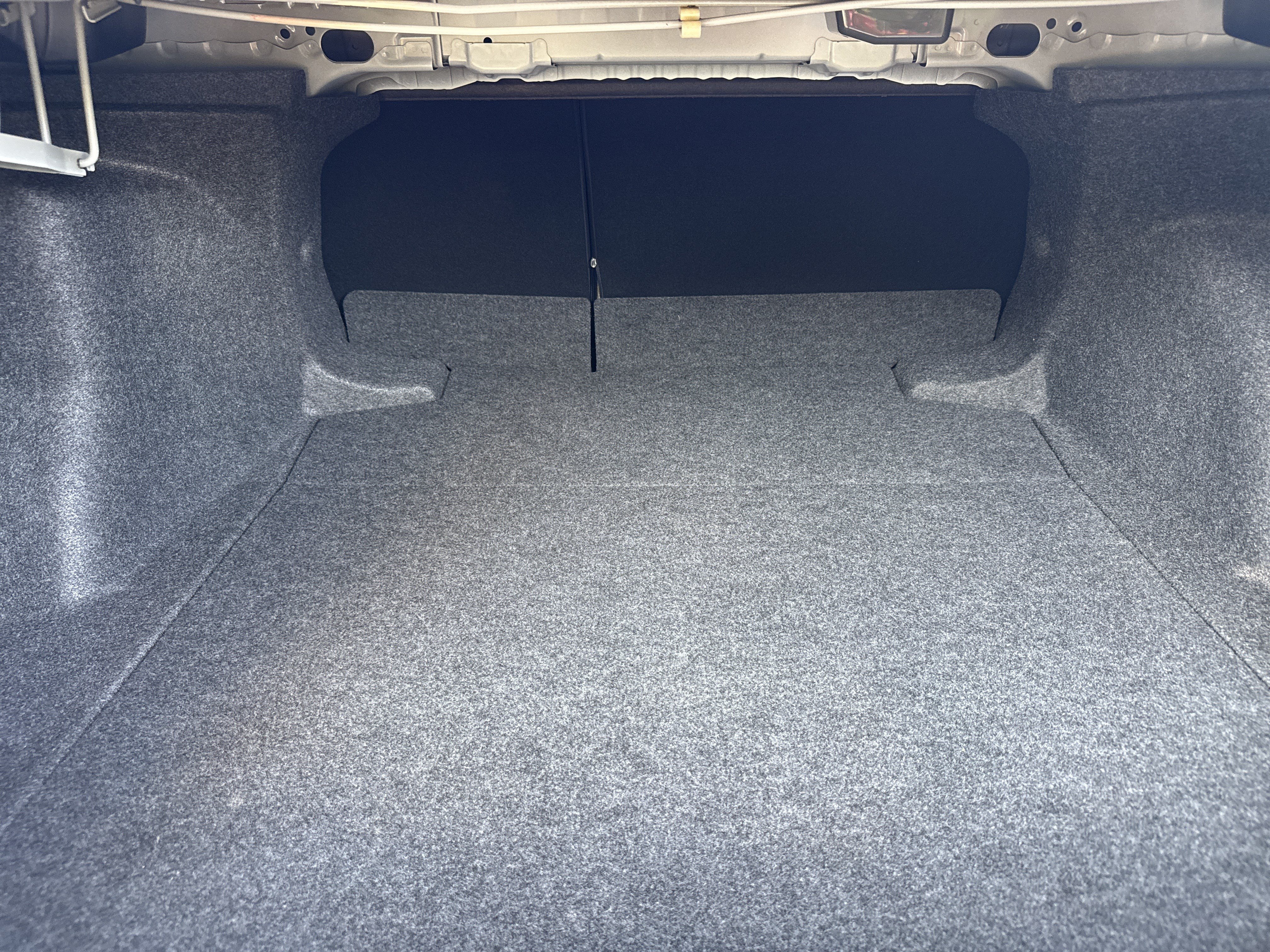 Used 2025 Toyota Corolla LE FWD image 30