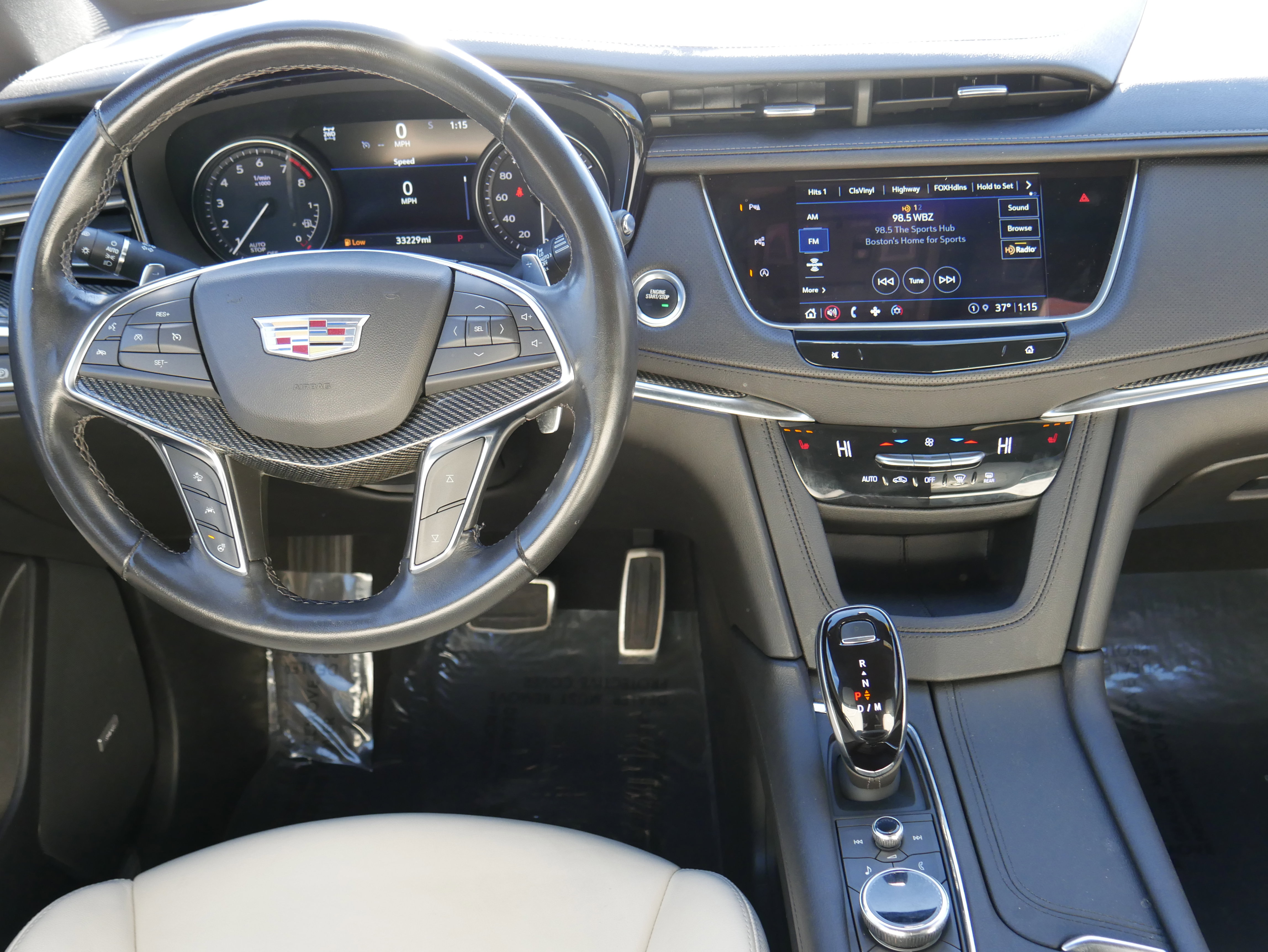 Certified 2022 Cadillac XT5 Sportv w/ Technology Package image 16