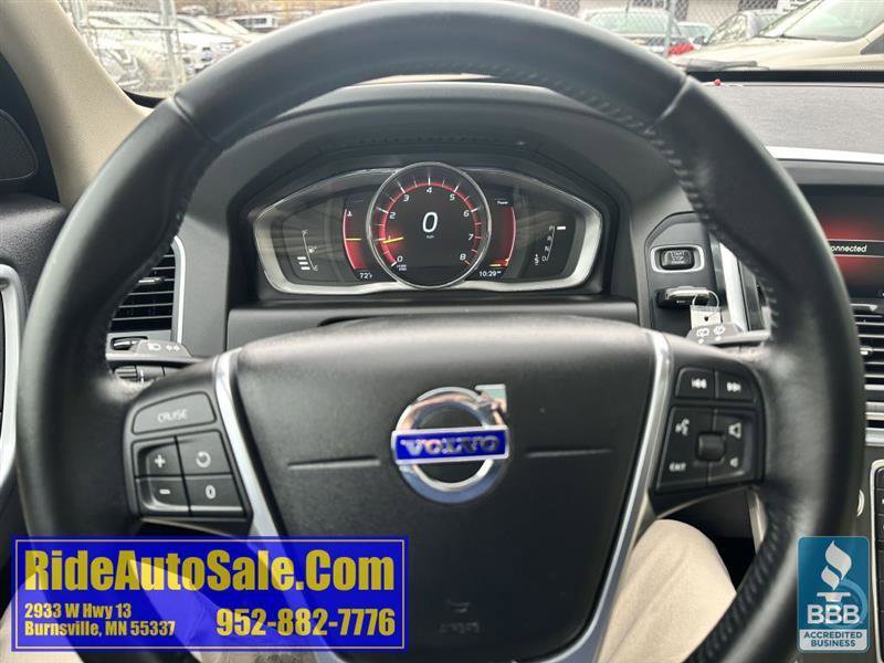 Used 2016 Volvo XC60 T6 w/ Proximity Package AWD/4WD image 18