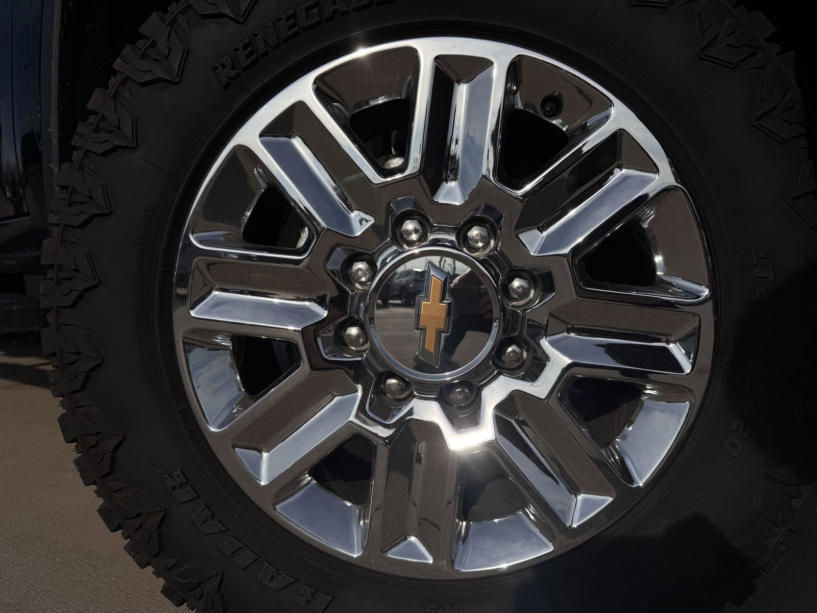 Used 2022 Chevrolet Silverado 3500 High Country image 10