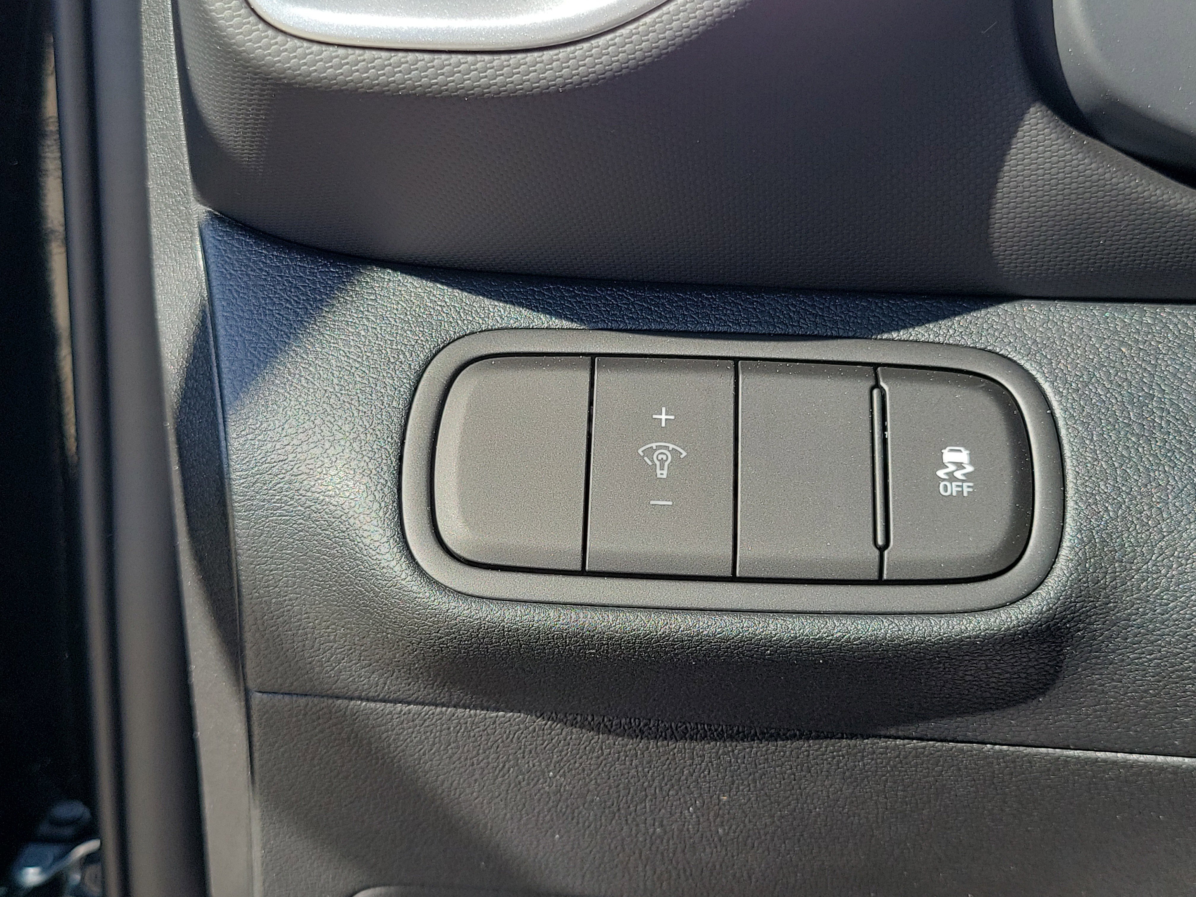 New 2026 Hyundai Venue SEL FWD image 16