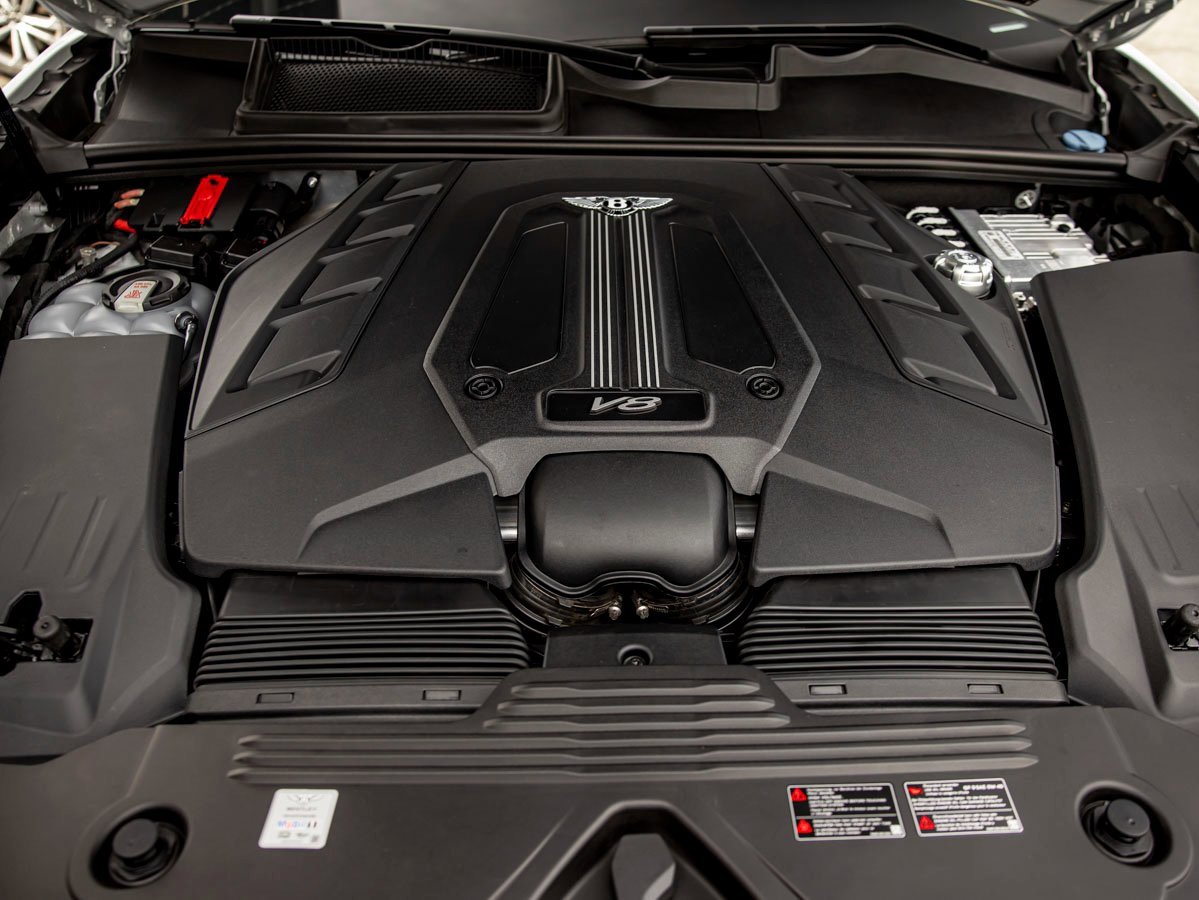 Used 2023 Bentley Bentayga Extended Wheelbase image 33