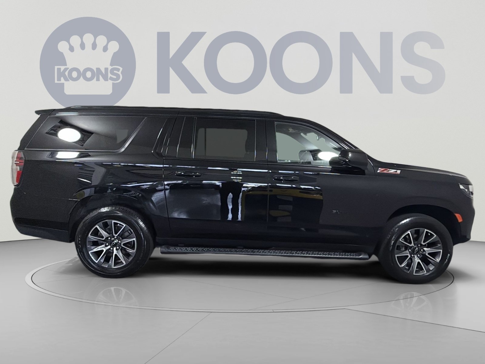 Used 2024 Chevrolet Suburban Z71 w/ Luxury Package AWD/4WD image 8