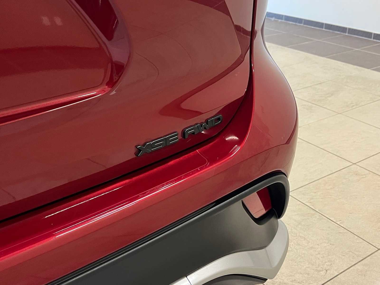 Certified 2024 Toyota Highlander XSE image 6