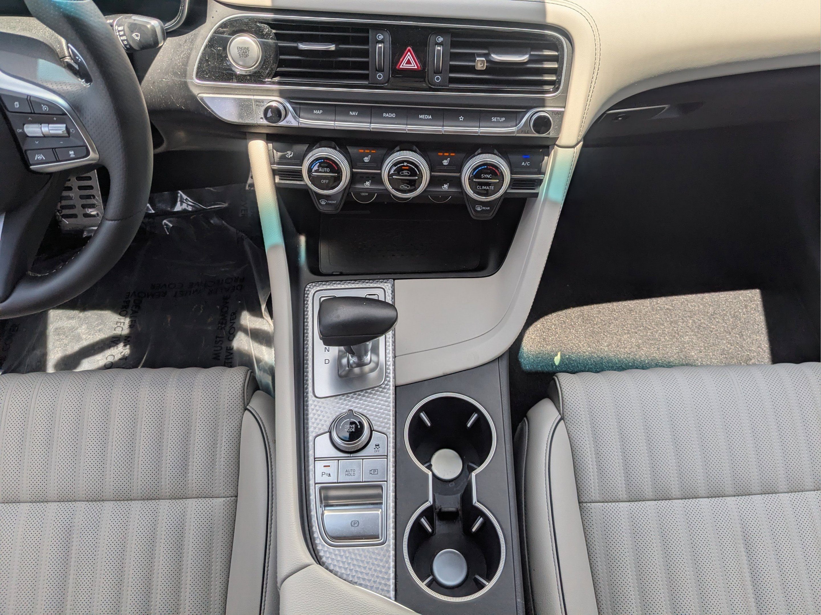 Used 2023 Genesis G70 2.0T w/ Sport Prestige Package RWD image 17