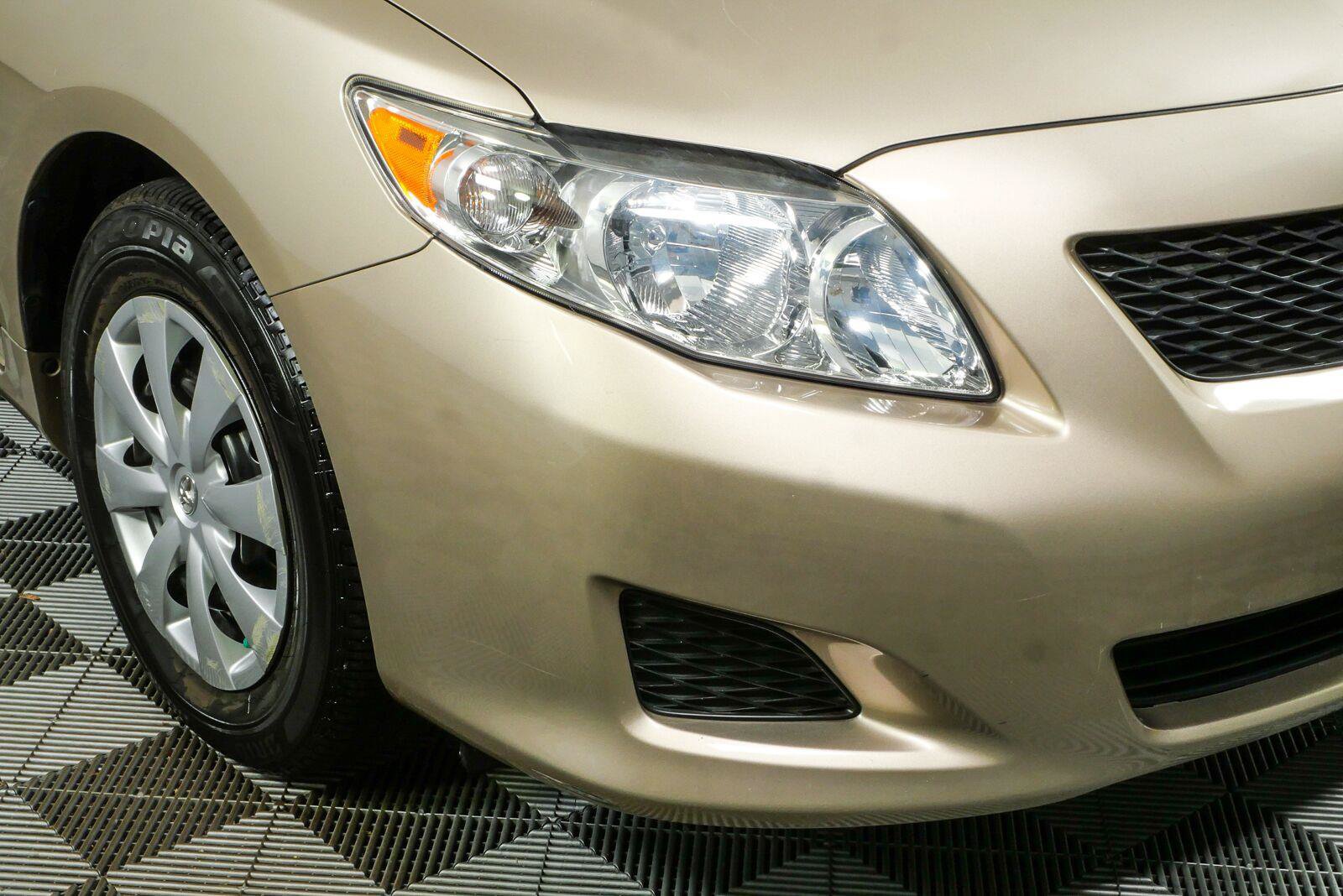 Used 2010 Toyota Corolla LE w/ LE EVP Pkg #1 FWD image 29