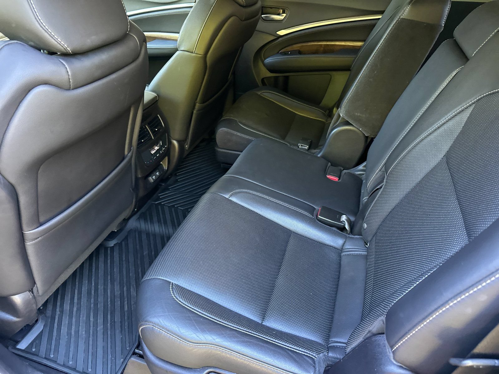 Used 2019 Acura MDX w/ Technology Package AWD/4WD image 11