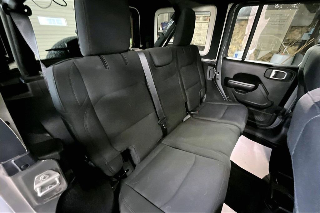 Used 2021 Jeep Wrangler Unlimited Sport AWD/4WD image 25