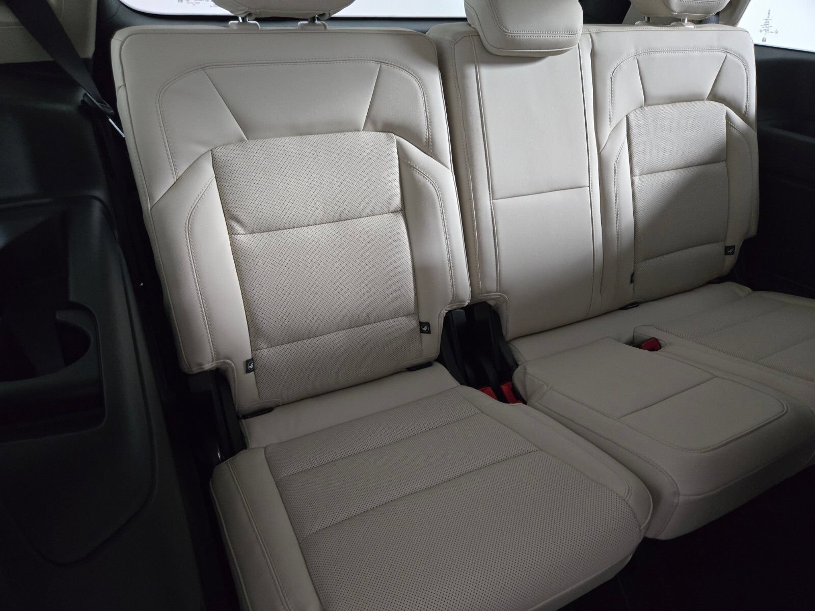 New 2027 Lincoln Navigator Premiere RWD image 19