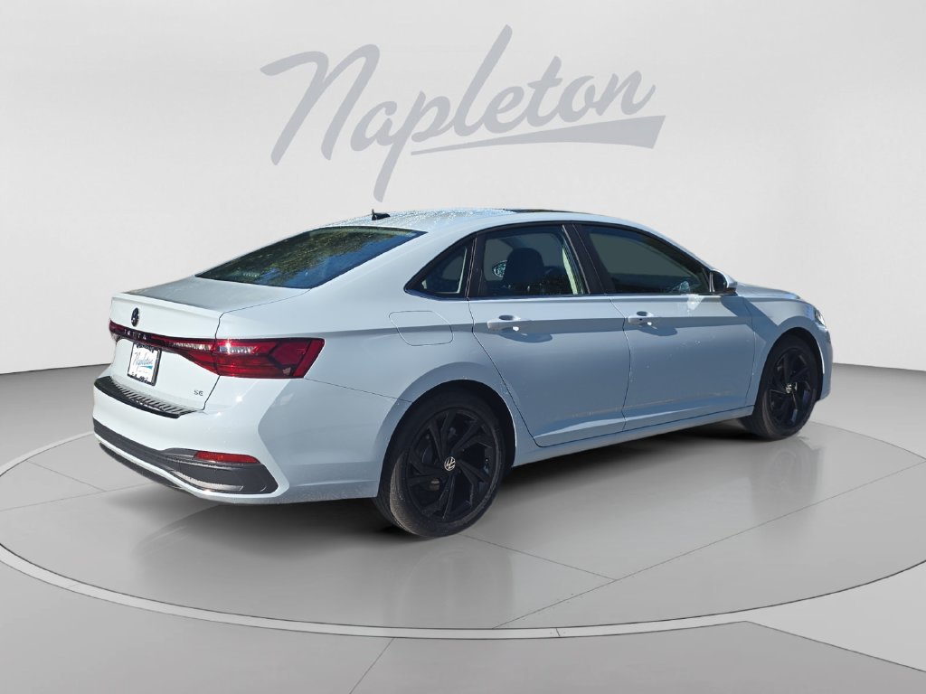 New 2027 Volkswagen Jetta SE FWD image 5