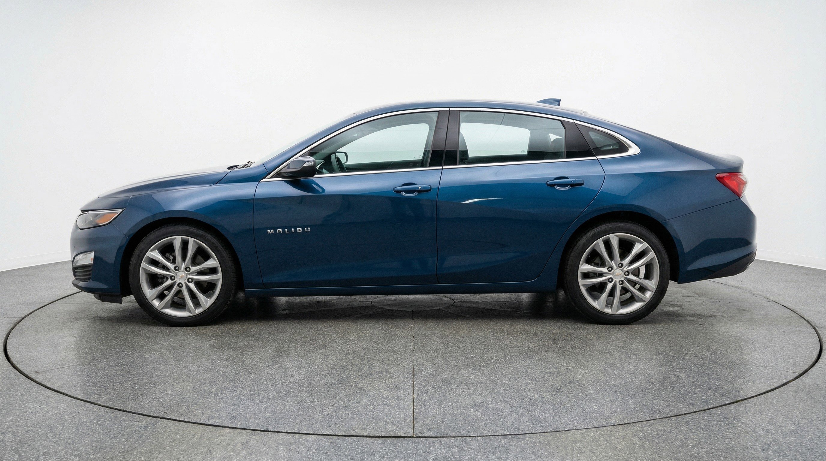 Used 2024 Chevrolet Malibu LT image 5