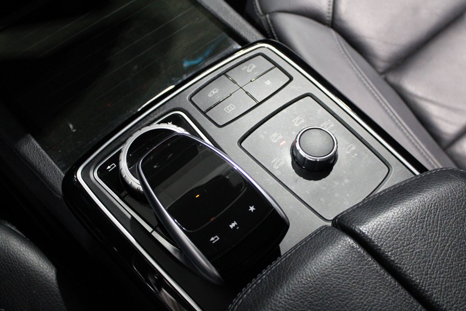 Used 2018 Mercedes-Benz GLE 43 AMG 4MATIC image 39