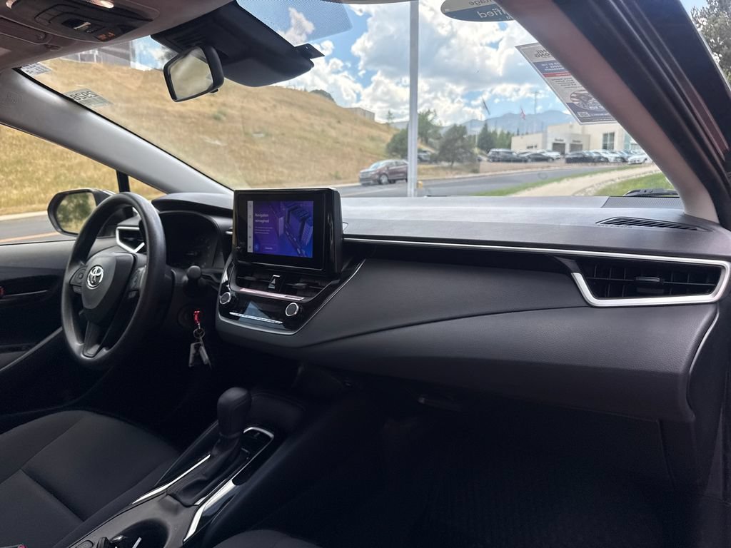 Used 2024 Toyota Corolla LE FWD image 31