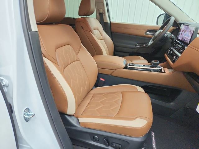 New 2026 Nissan Pathfinder Platinum w/ Cargo Package AWD/4WD image 38
