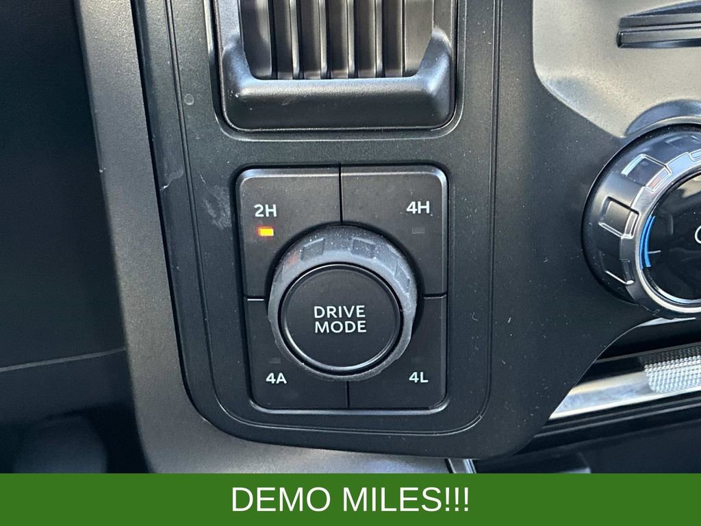 Used 2025 Ford F150 Lariat AWD/4WD image 32