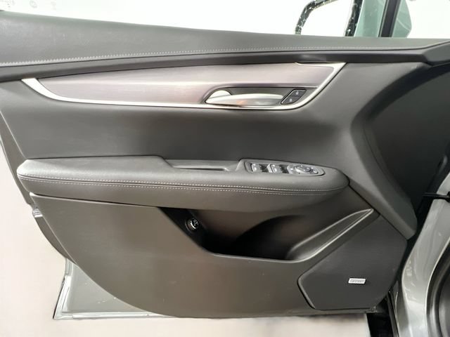 Used 2025 Cadillac XT5 Luxury FWD image 31