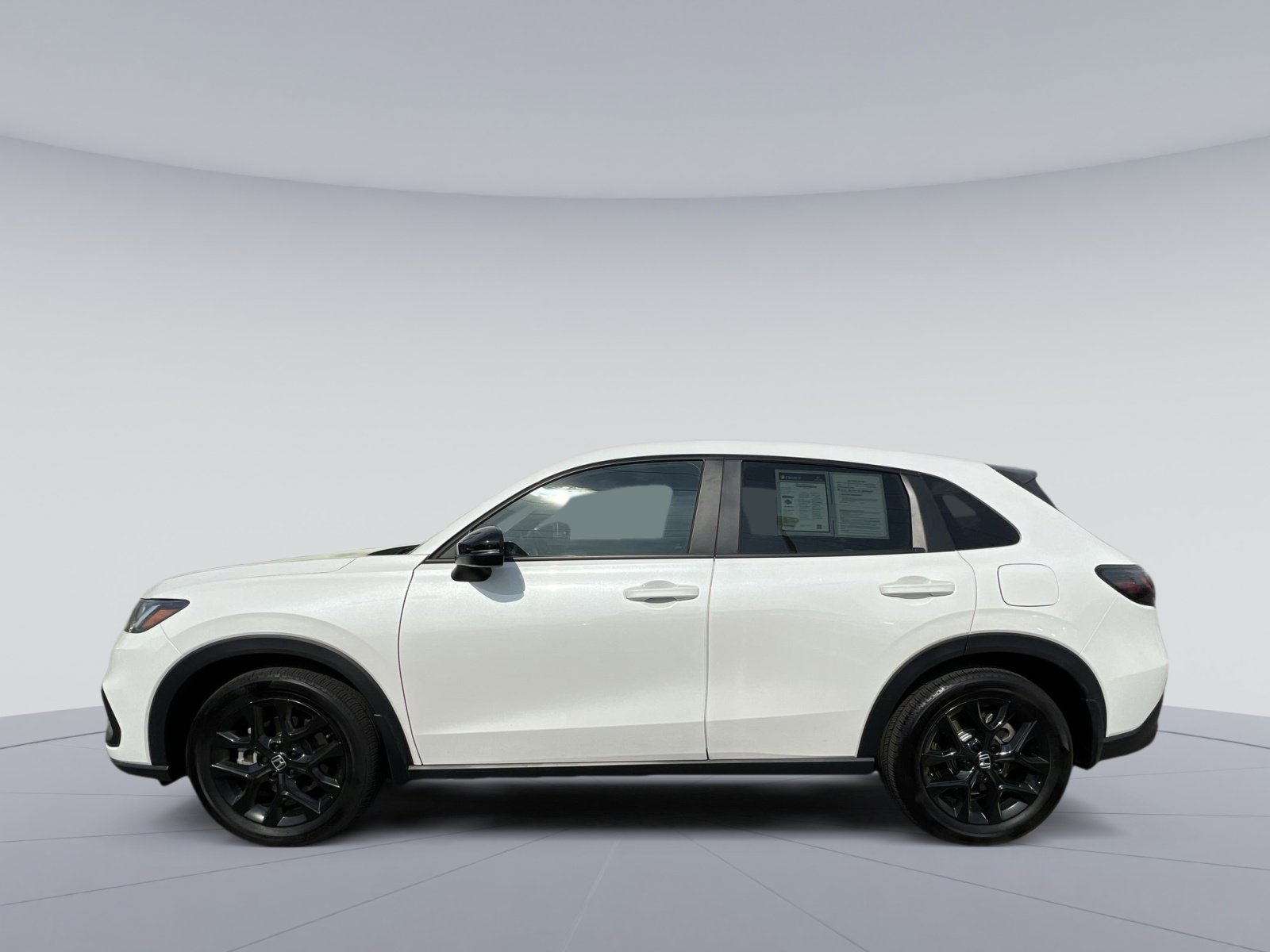 Used 2025 Honda HR-V Sport image 2