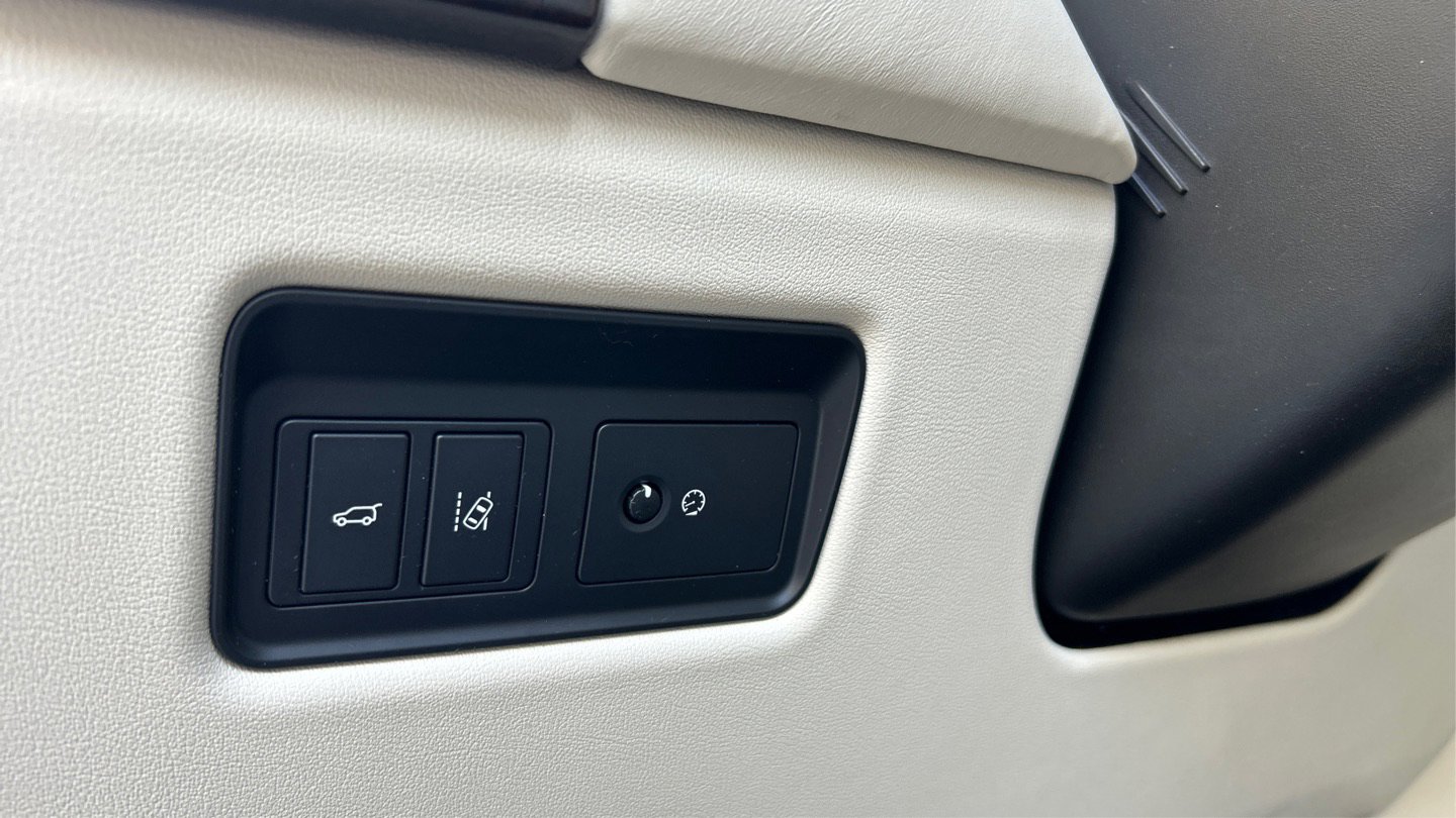 Used 2017 Land Rover Range Rover Long Wheelbase Supercharged image 49