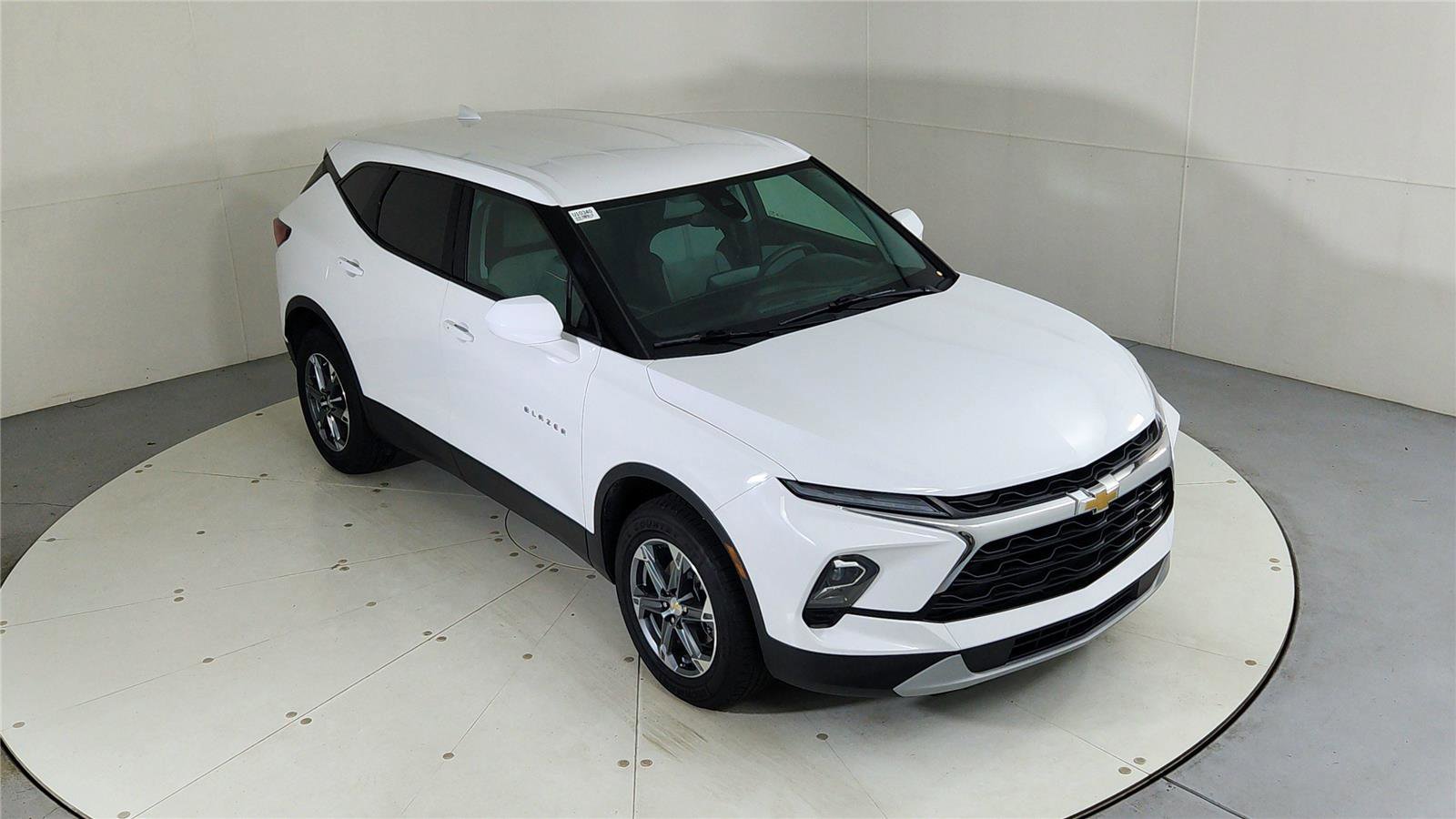 Used 2023 Chevrolet Blazer LT image 13