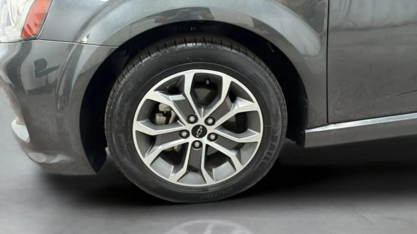 Used 2018 Chevrolet Sonic LT FWD image 27