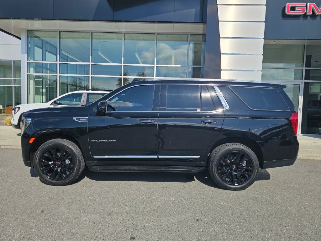 Used 2022 GMC Yukon SLT w/ SLT Luxury Package AWD/4WD image 4