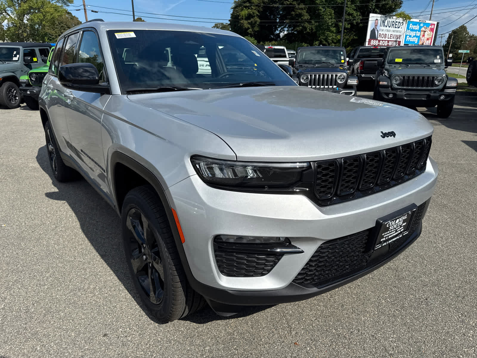 New 2025 Jeep Grand Cherokee Limited w/ Black Appearance Package image 8