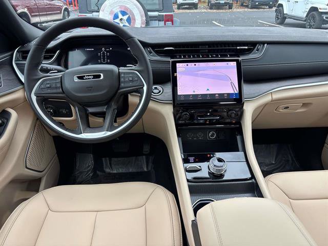 New 2025 Jeep Grand Cherokee L Limited image 10