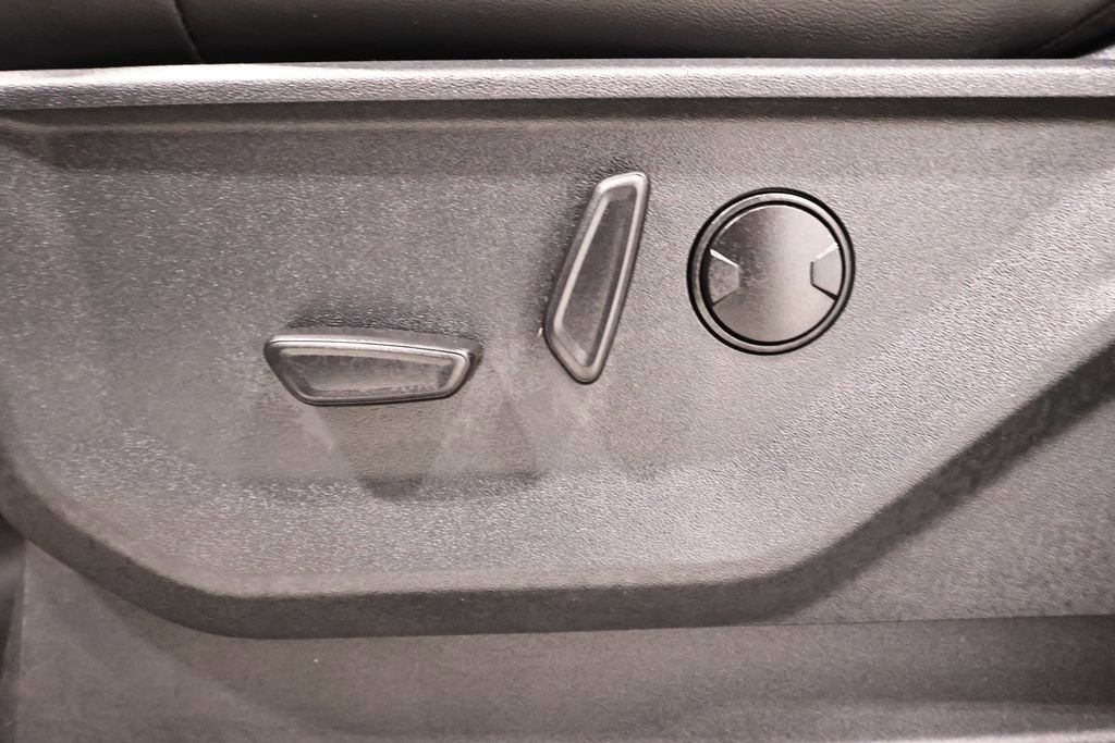 Certified 2025 Ford Expedition Max Platinum image 14