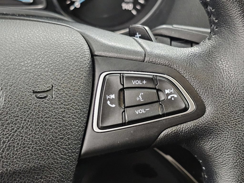 Used 2017 Ford Escape Titanium AWD/4WD image 38