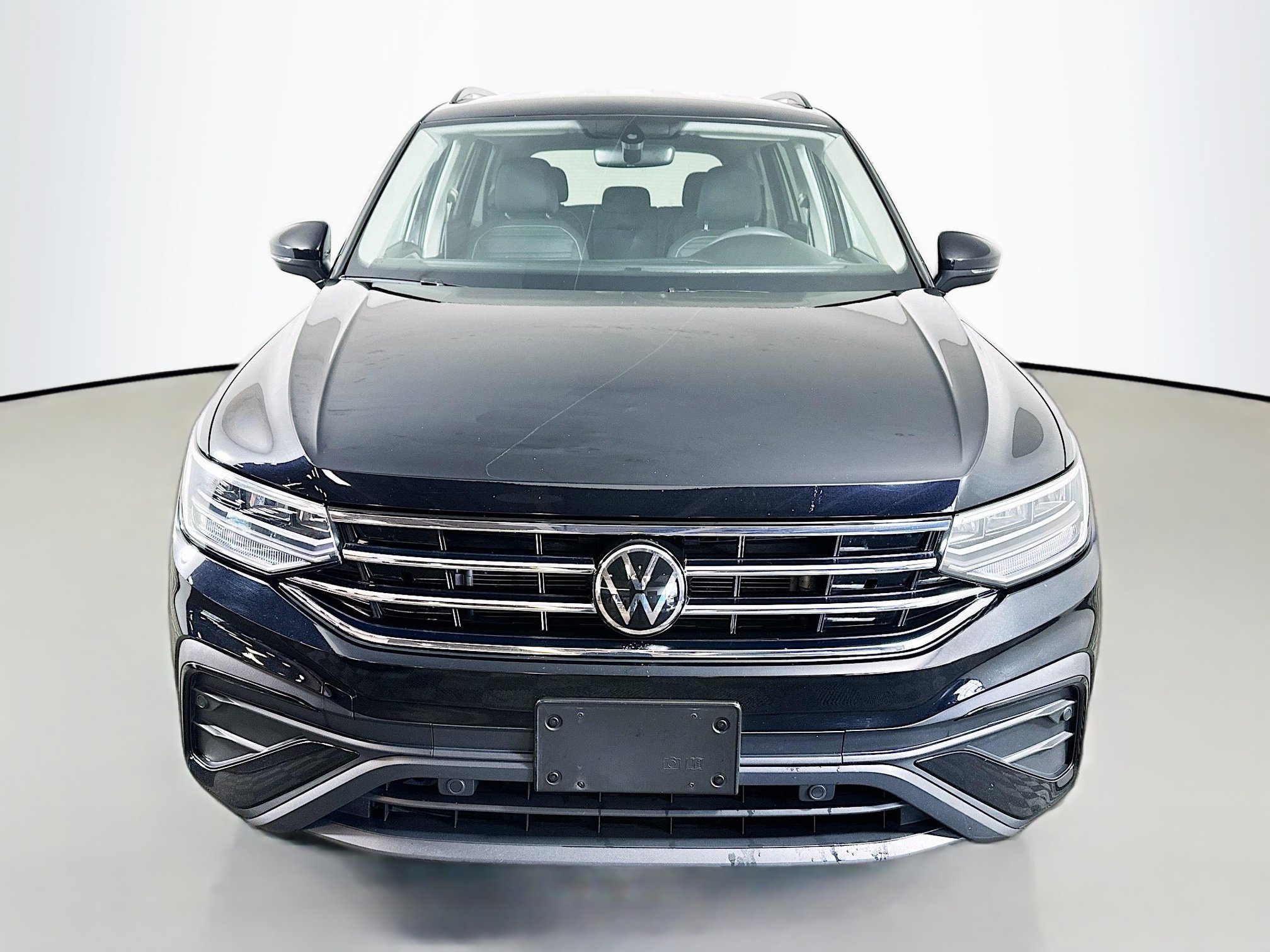 Used 2023 Volkswagen Tiguan S FWD image 2