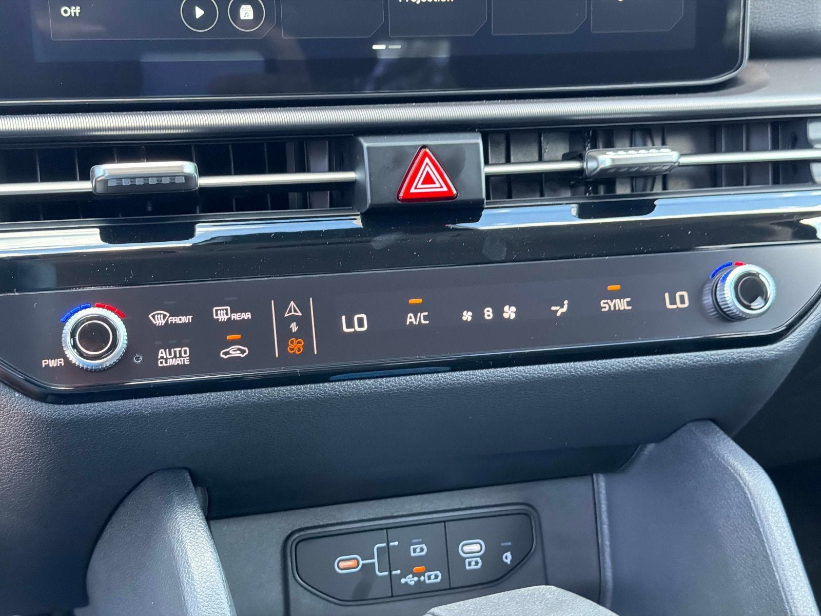 New 2026 Kia Sportage EX FWD image 22