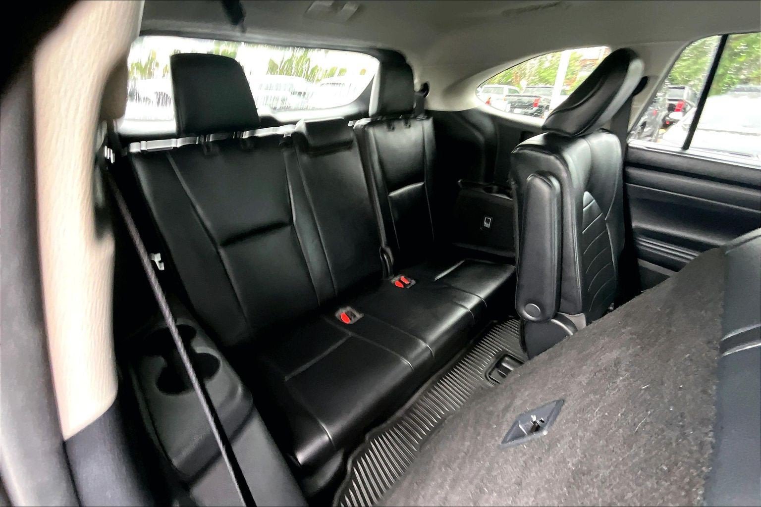 Used 2021 Toyota Highlander XLE AWD/4WD image 27