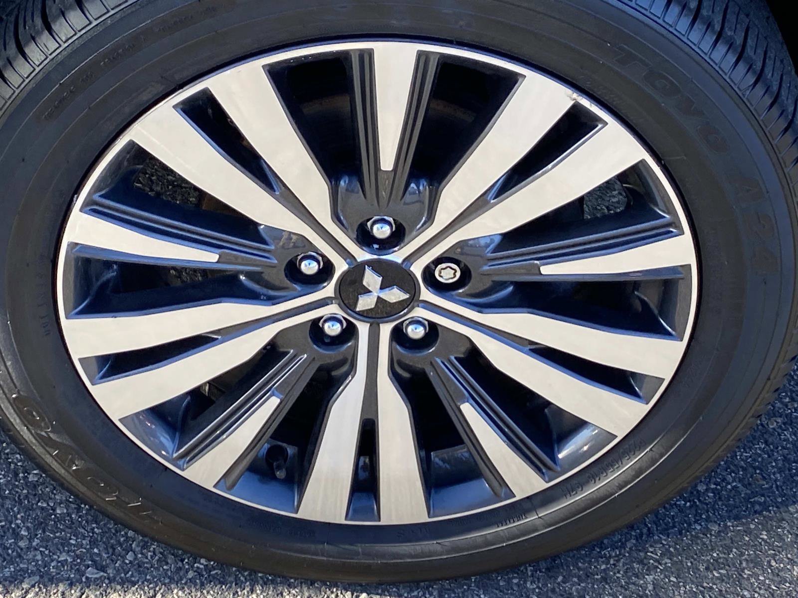 Used 2019 Mitsubishi Outlander ES image 27