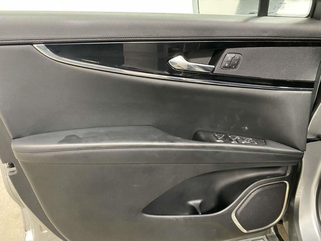 Used 2022 Lincoln Nautilus AWD image 12