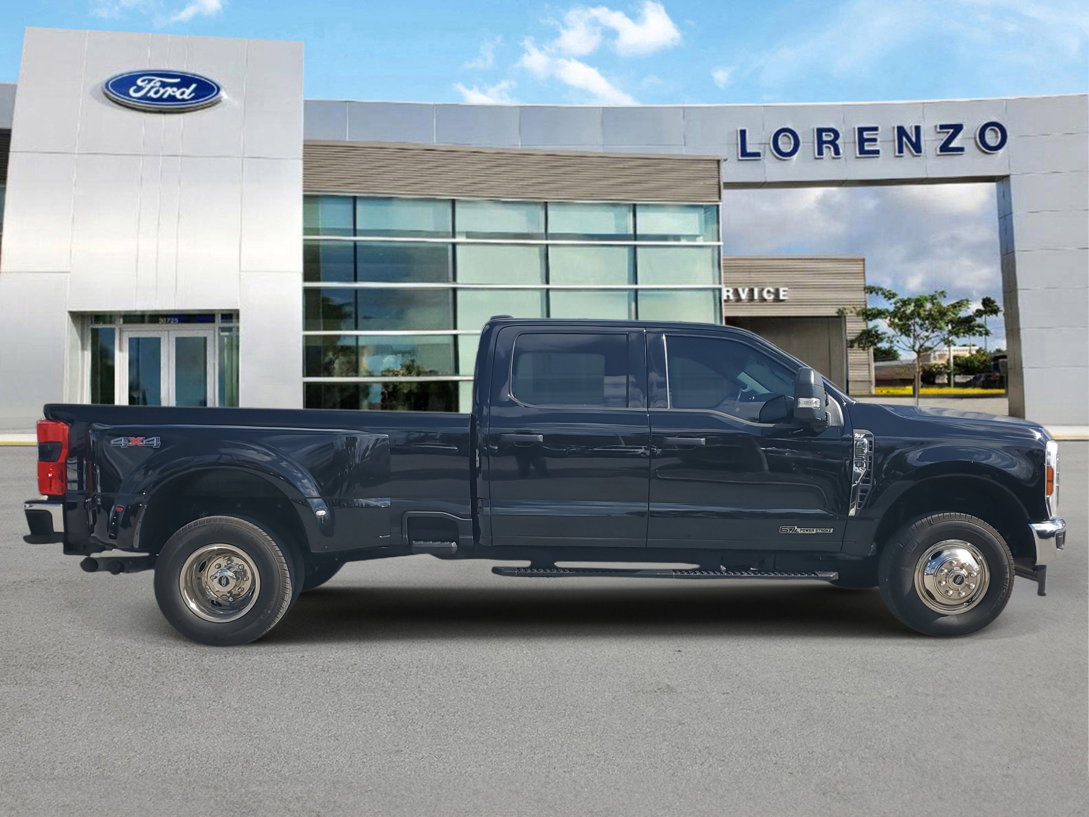 Used 2024 Ford F350 XLT w/ 360-Degree Camera Package image 4