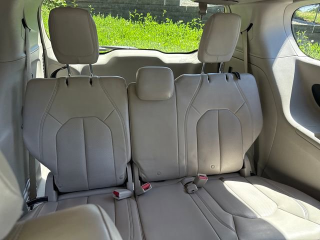 Used 2021 Chrysler Voyager Lxi FWD image 12