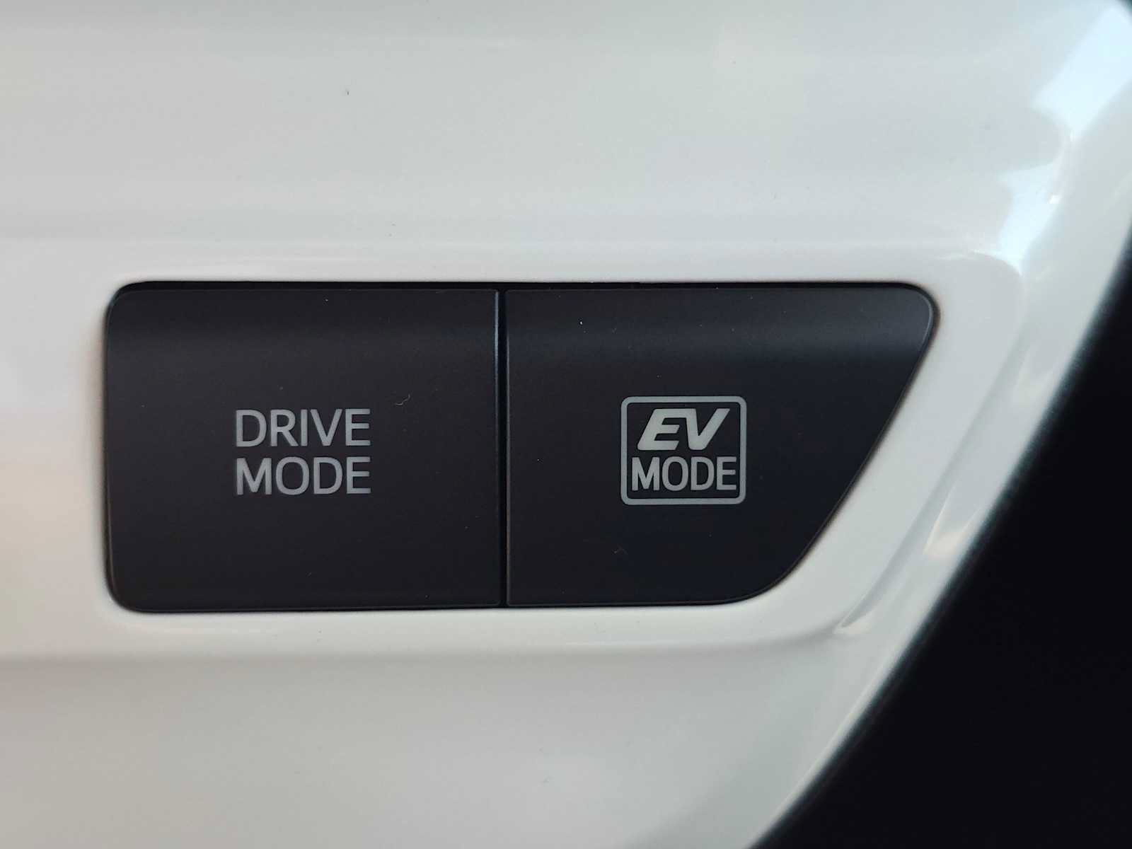 Used 2018 Toyota Prius Two w/ Prius Two Safety Plus Package FWD image 34