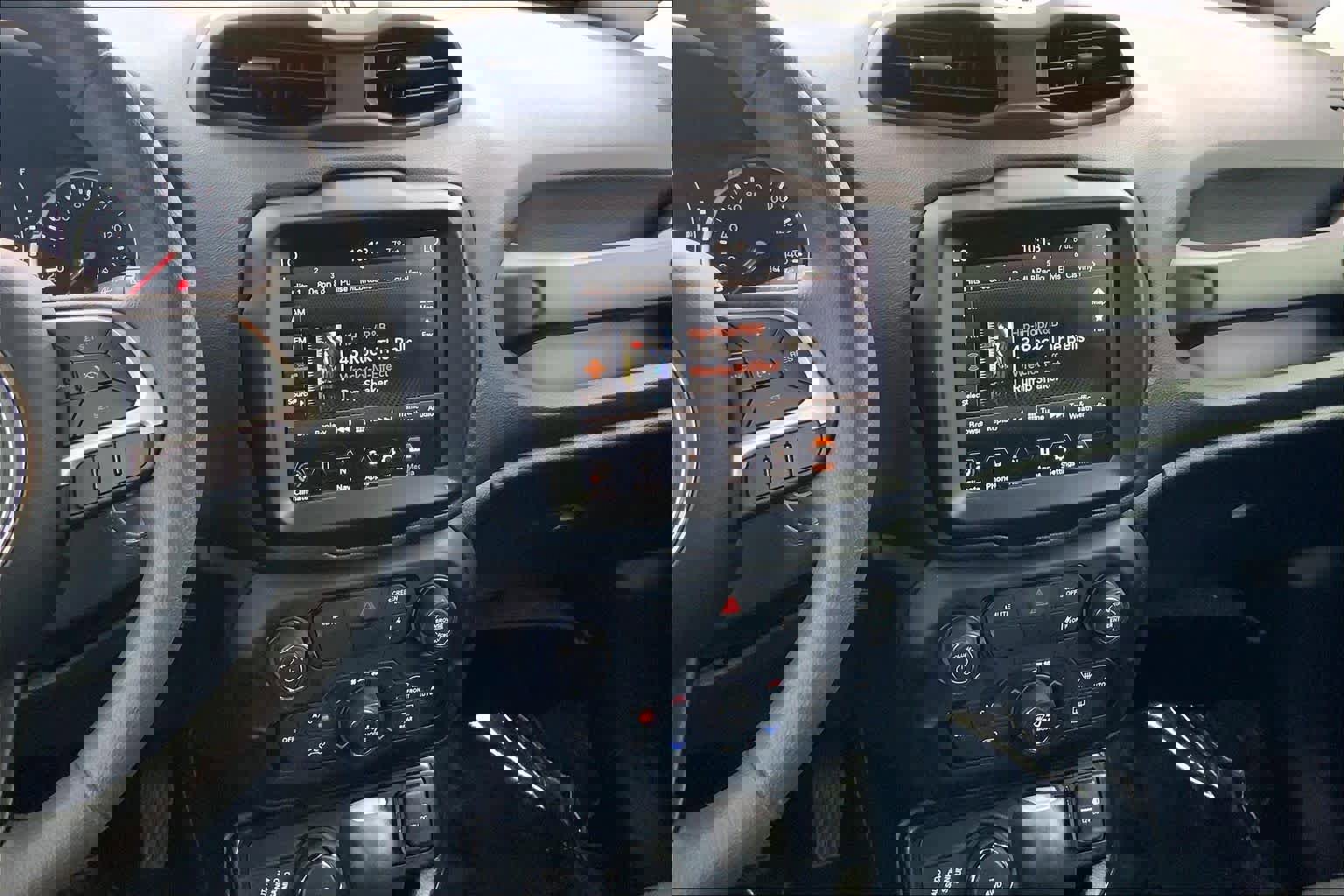 Used 2023 Jeep Renegade Latitude image 6