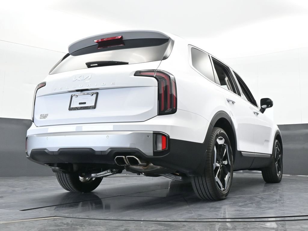 Used 2023 Kia Telluride EX image 64