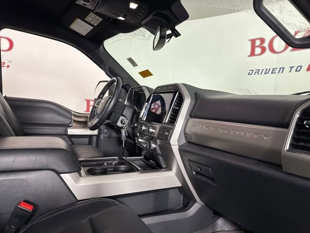 Certified 2022 Ford F350 Lariat w/ Black Appearance Package image 17