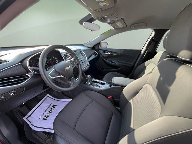 Used 2018 Chevrolet Malibu LT image 13