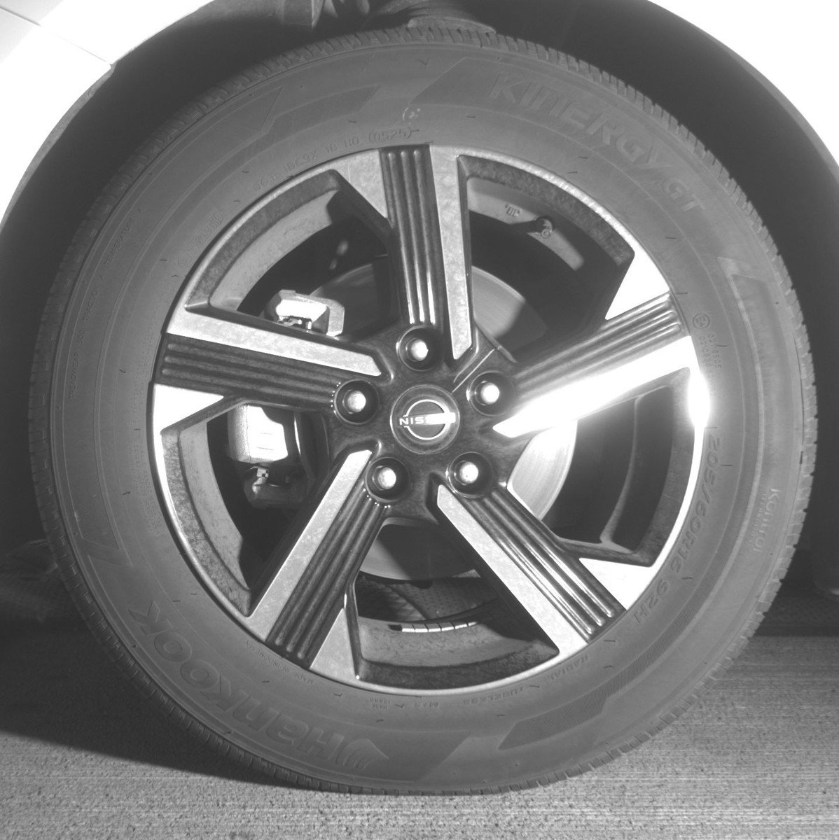 Used 2025 Nissan Sentra SV FWD image 12