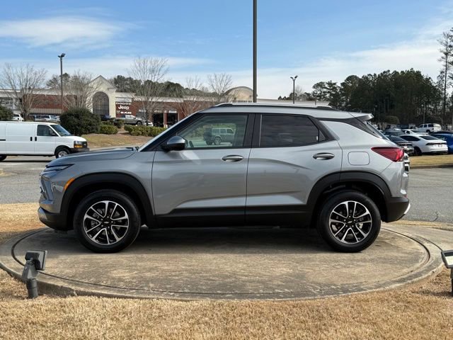 Used 2025 Chevrolet TrailBlazer LT image 4
