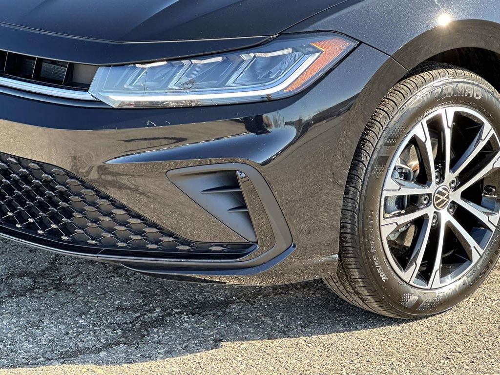 Used 2025 Volkswagen Jetta Sport image 8