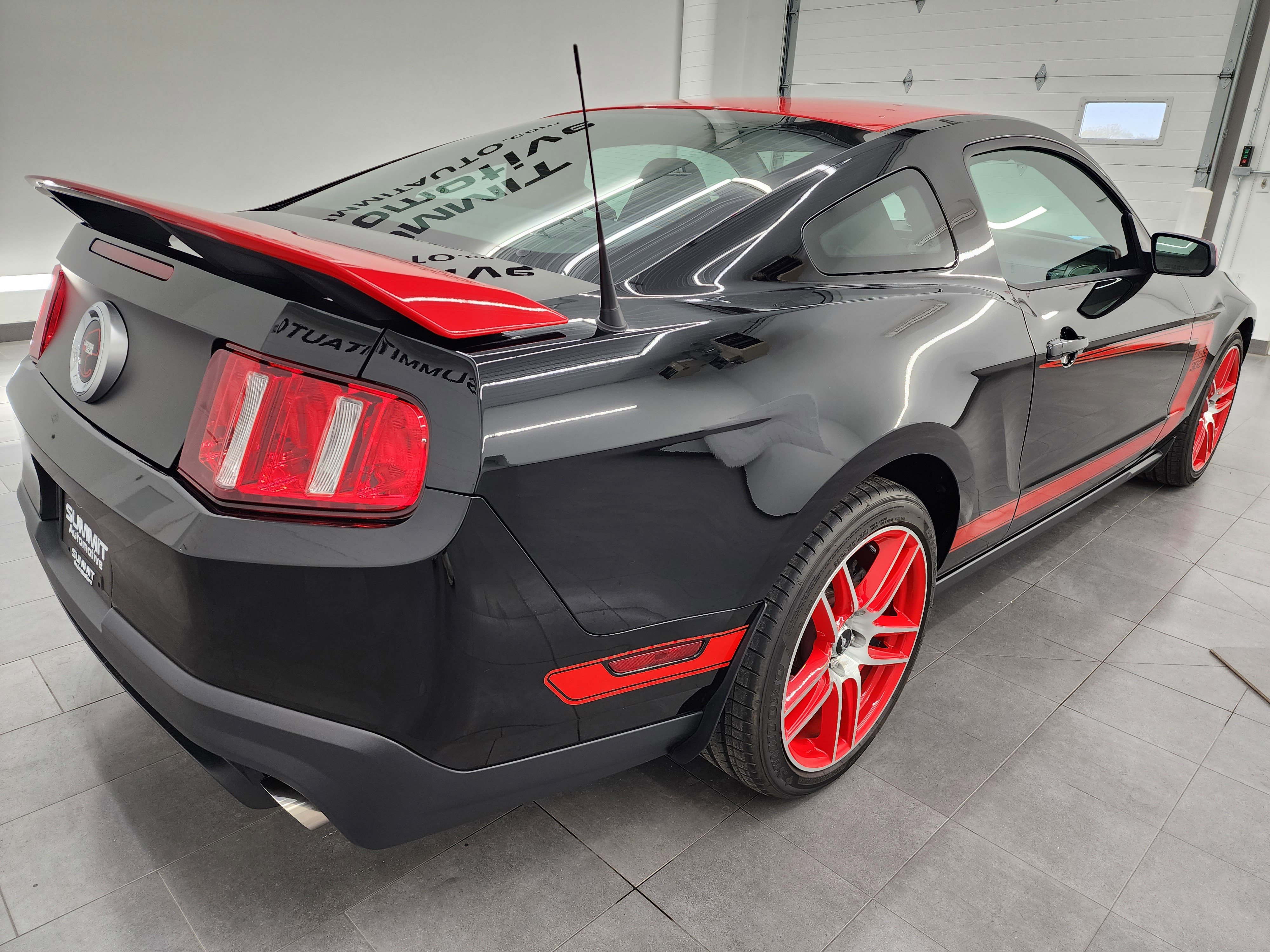 Used 2012 Ford Mustang Boss 302 RWD image 5